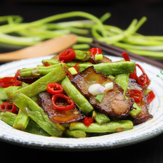 年夜饭必备，腊肉炒四季豆