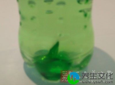 儿童每天喝碳酸饮料越多