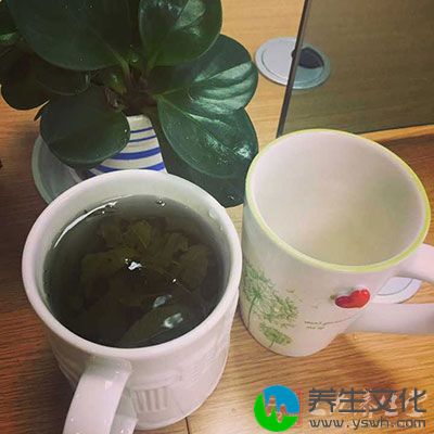 养成饮茶的好习惯，比如绿茶和花茶