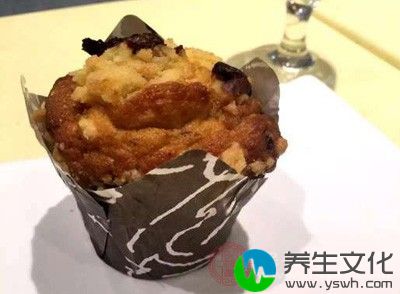 面包等零食长期食用充当零食，容易造成营养不良