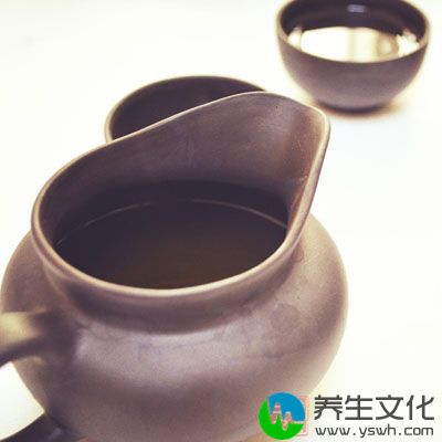 茶类里含有茶多酚，是一种强力抗氧化剂