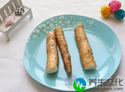 宜多吃具有健脾祛湿作用的食物，如山药、扁豆