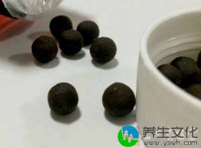 治疗肺热咳嗽，柏花丸的效果是很不错的