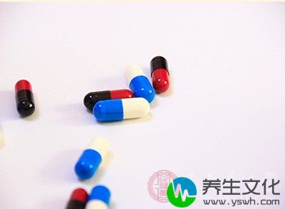 根据尿细菌培养、药物敏感试验结果选用有效的抗菌药物