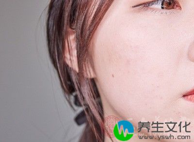 4种方法助你摆脱法令纹的困扰