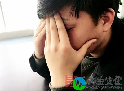 人一到了年纪或者忽视眼部的保养很容易长出鱼尾纹