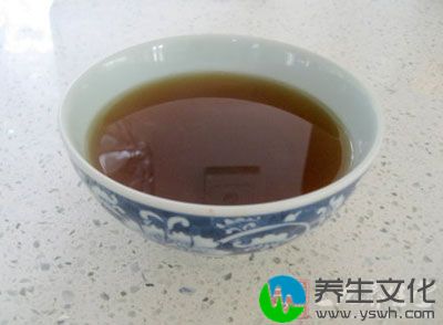 怀牛膝各12g，丹参、白石英各6g，白酒500mL