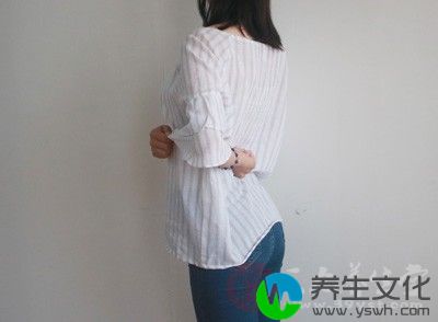 女性朋友在更年期钙质流失比较严重