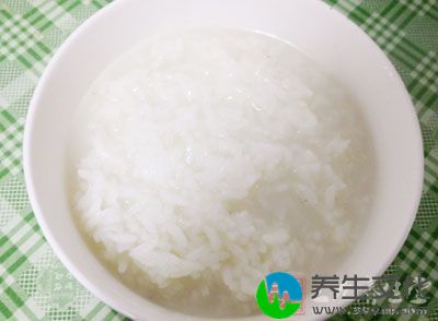 术后病人应食用营养丰富、易于消化的食物