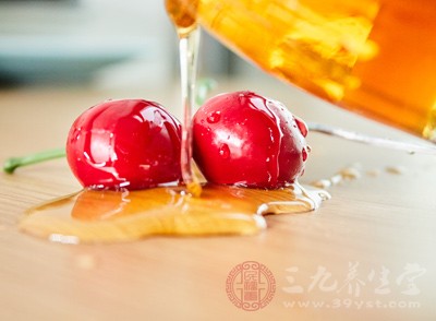 蜂蜜真有这么多养生功效吗 食用时要注意什么