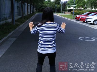 太极拳教程 女人做这运动越多生育能力越强