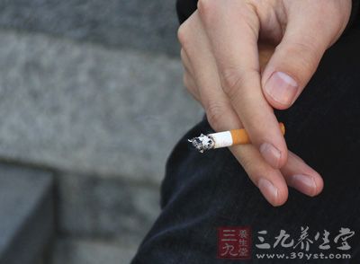 男人这个部位由黄变黑就该注意了