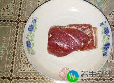 猪肉与羊肝相克：共烹炒易产生怪味