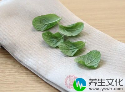 红糖、薄荷煎成汤后加入糖调味就可以食用了