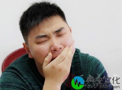 人在疲倦、睡眠不足等情况下打哈欠是正常的