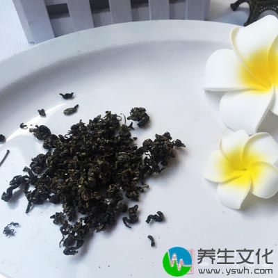 茶叶适量，沸水冲服，待茶浓时饮用