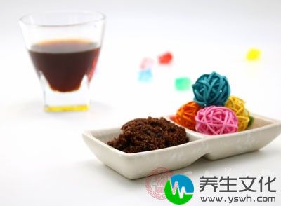 喝一杯浓度约20%的红糖水