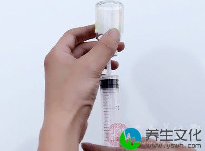 除皱效果约可持续4到6个月，当疗效渐渐消失时