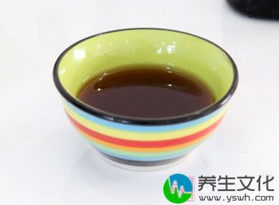 加适量50%乙醇，制成10%七叶一枝花乙醇溶液，PF1值为7.0