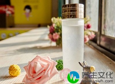 所以应选择性质温和且不含酒精