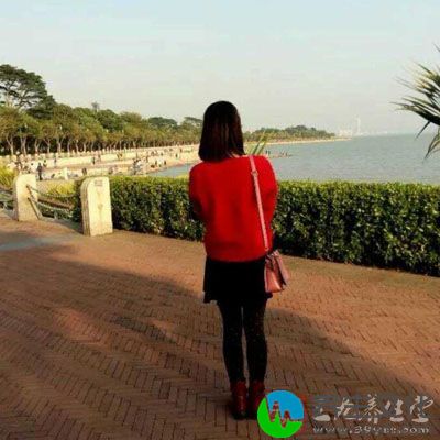 这种女人属于自已不想事的那种