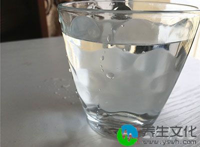 材料：红豆，薏仁，水