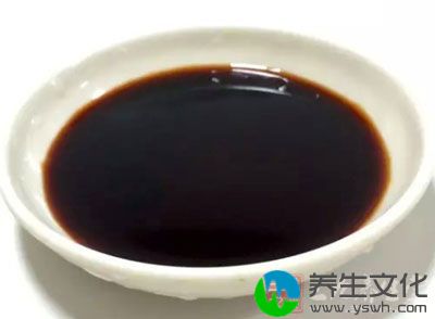 酱油5克，白砂糖5克，味精2克