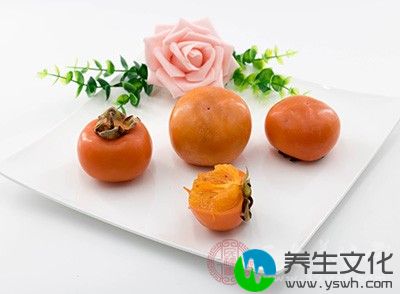 常食鲜柿子，可以养颜、治疗黄褐斑