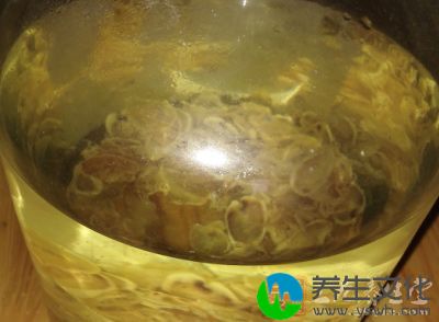 鹿茸片20克、山药60克、低度白酒1000毫升