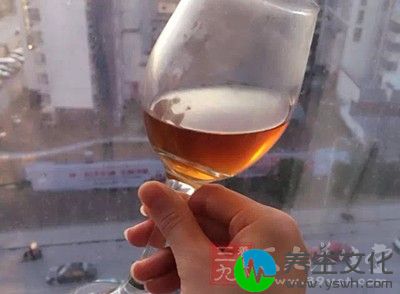 酒精可以激发人体产生胰岛素