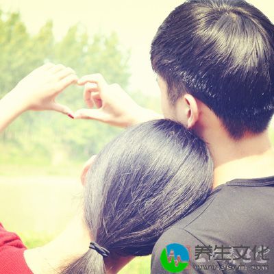 婚外情问题越来越严重，很多女人抱怨男人太花心