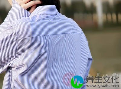 女性平时应该劳逸结合、放松心情，保持健康的心态