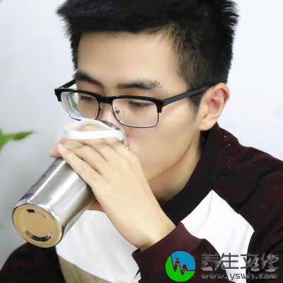 每天喝水的量要在1500毫升以上