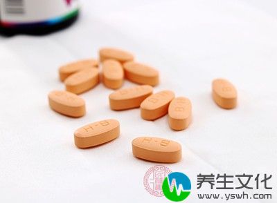 急性发作时，可服用秋水仙碱、非甾体类抗炎药