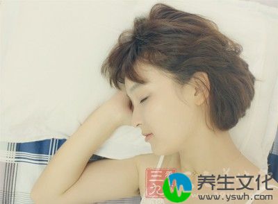 经常熬夜，生活工作压力增大导致思虑过度、睡眠不足等情况