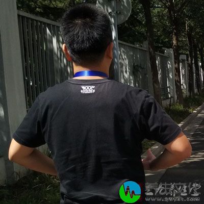 练拳时要“以意行气，以气运身”