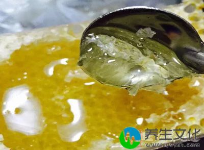 饮用生姜蜂蜜水