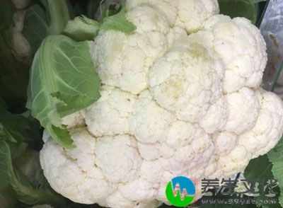 菜花含锌量高，且维生素C、叶酸含量丰富