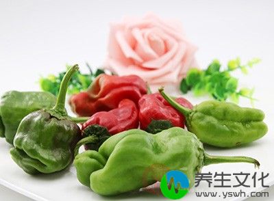 刺激性的食物:辣椒、芥茉、胡椒、大蒜等刺激性强侧食物