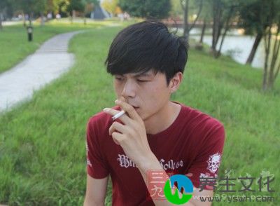 抽烟同样是导致肾脏受损的主要元凶之一