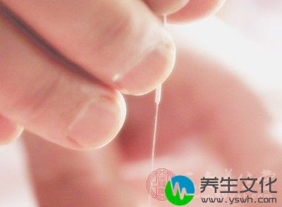 还可采用针刺疗法针刺内庭穴