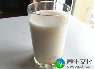 绿茶、蜂蜜、牛奶豆浆