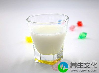 　　牛奶和蜂蜜能一起吃吗 二者竟然还有这功效