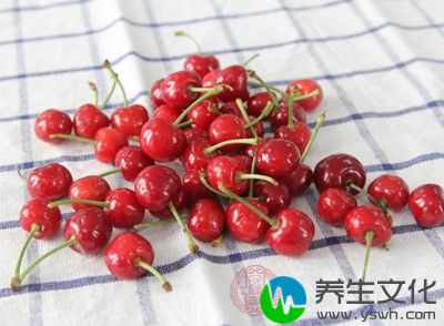 樱桃的含铁(铁食品)量为苹果(苹果食品)的20倍