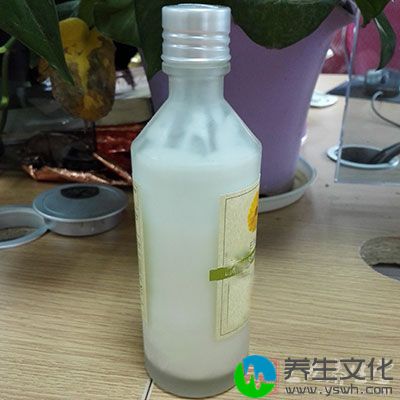 可将理肤泉抗红舒敏精华乳作为保湿霜用