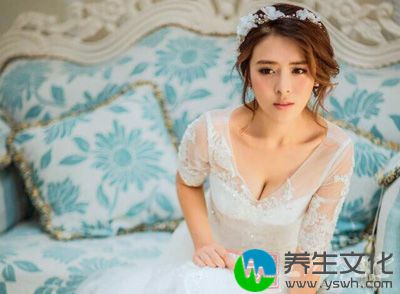 而胸围达D杯的女性离婚率1%都不到，出轨率几乎为零