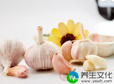 经常吃大蒜的人患上肺癌的可能性降低44%