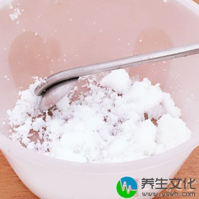 韭菜，虾皮，鸡蛋，食用油，盐，白糖