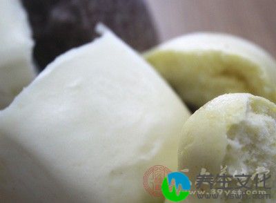 豆渣可以添加到主食里，比如熬粥、做馒头