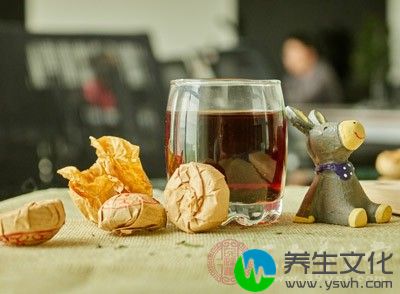 茶在我们中国可谓是博大精深，口腔觉苦，我们可以引用适当的降火茶来让身体达到正常的状态